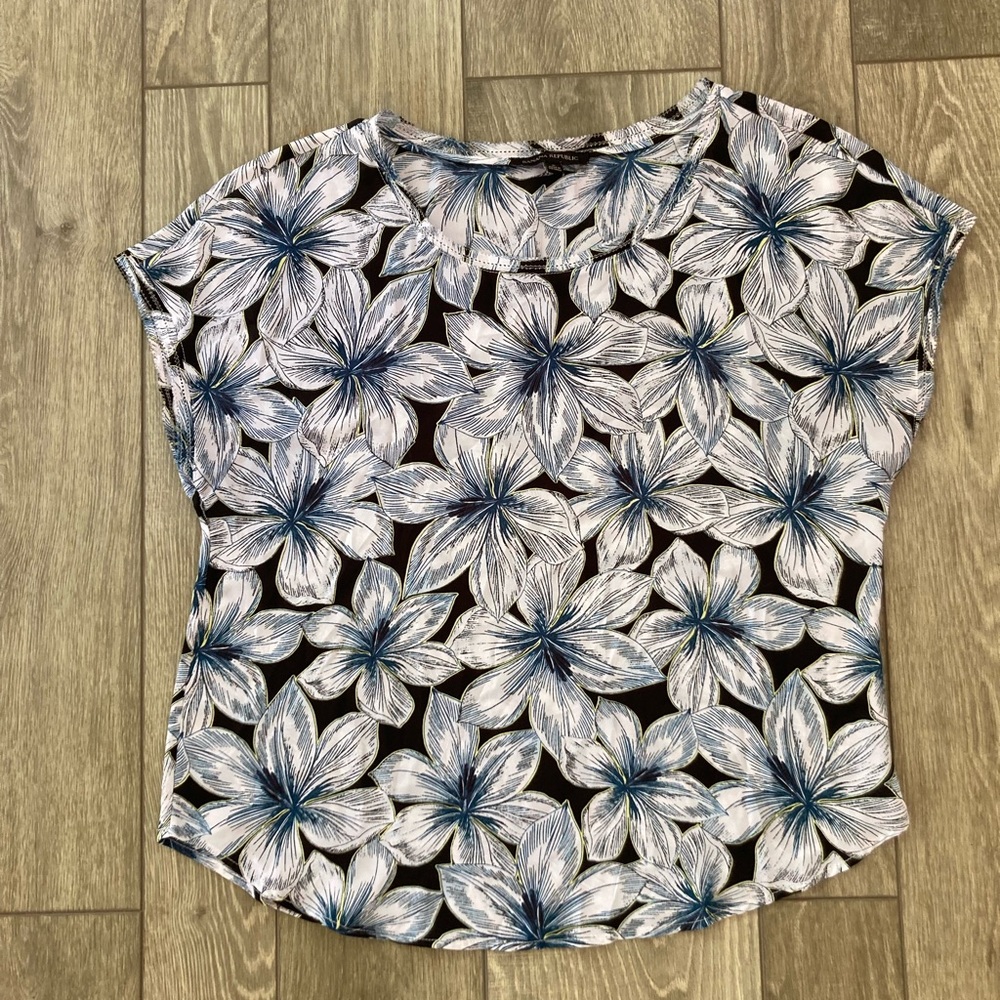 Banana Republic Floral Women's Blouse - Black and Blue